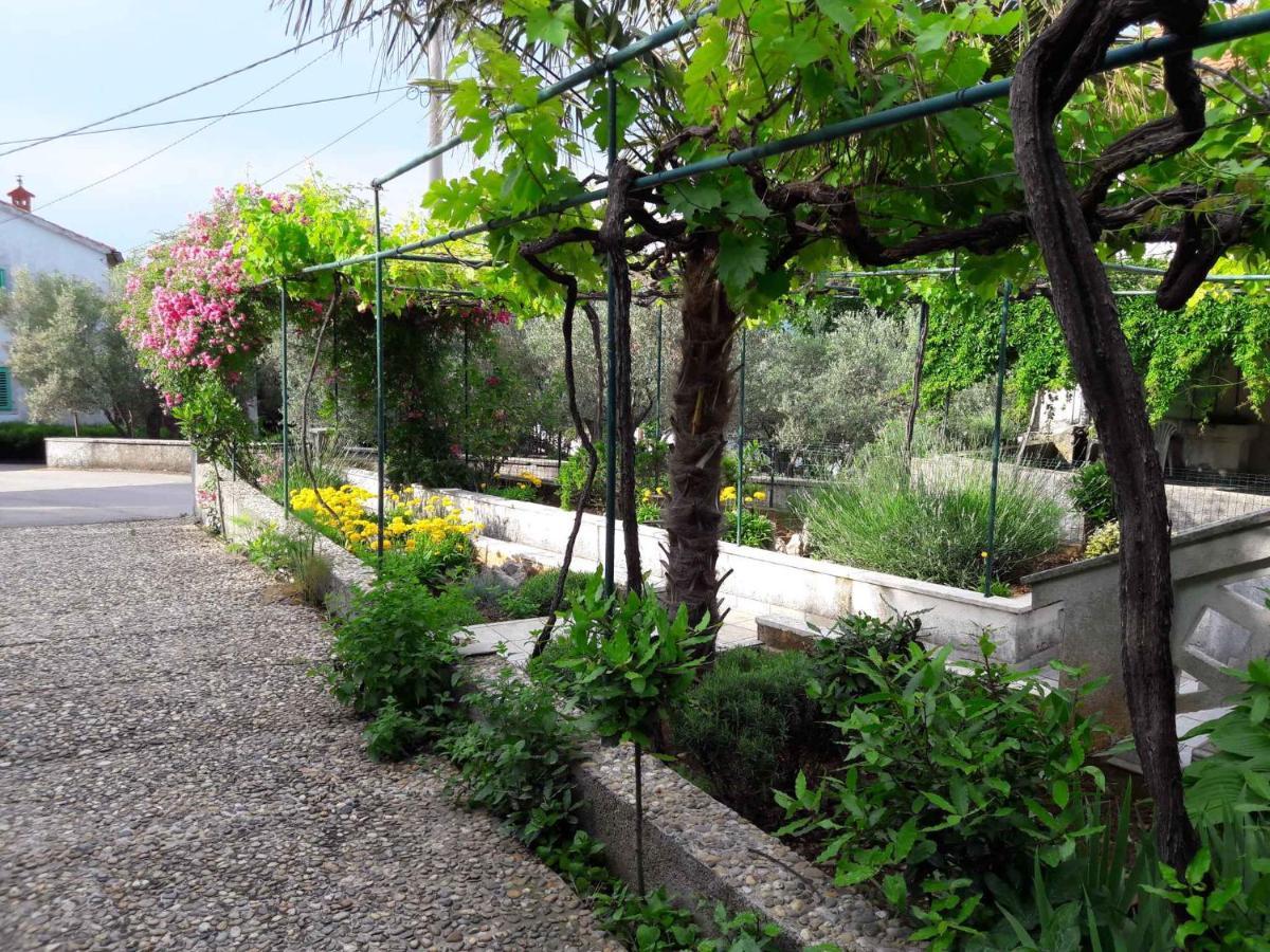 Dobrinj Apartment 2 Dış mekan fotoğraf