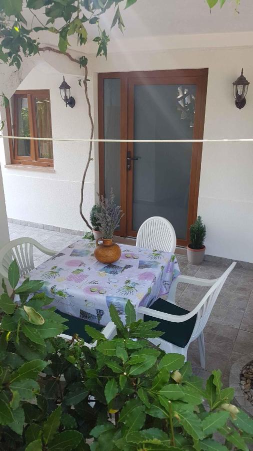 Dobrinj Apartment 2 Dış mekan fotoğraf